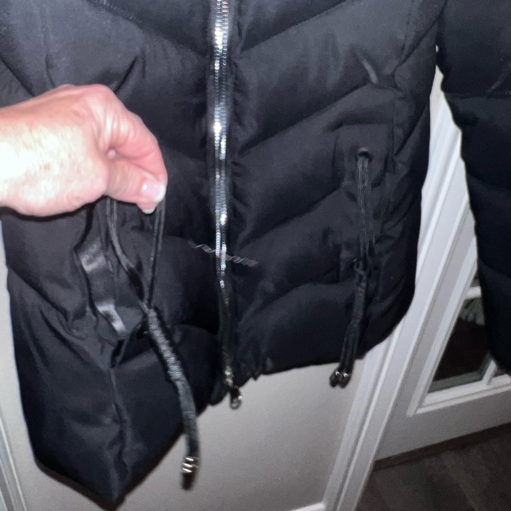 SHEIN Black Quilted Jacket with Two Way Zipper - Picture 6 of 8